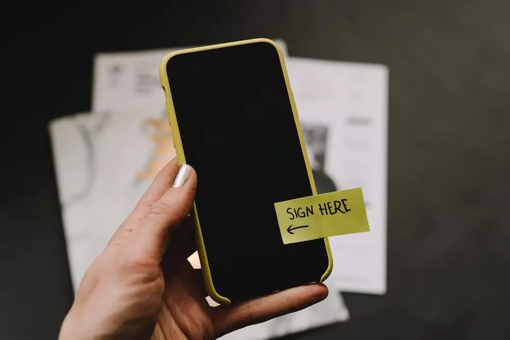 Quel outil choisir pour une signature électronique quand on est une petite entreprise ou un freelance ?